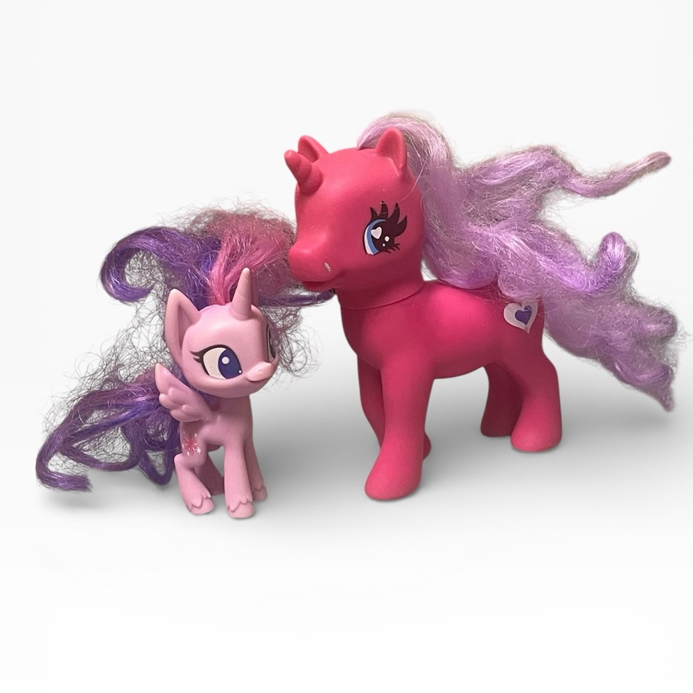 Gi-Go Wonder Pony Land Pink Purple Hair Lot of Two Wings Unicorn Characters Toy